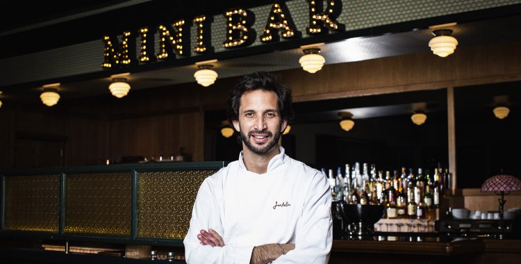 paulo barata: O chef José Avillez fotografado no seu novo espaço, o restaurante/Bar MiniBar no Chiado, Lisboa.foto- paulo barata 2014
