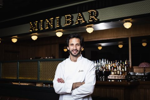 paulo barata: O chef José Avillez fotografado no seu novo espaço, o restaurante/Bar MiniBar no Chiado, Lisboa.foto- paulo barata 2014
