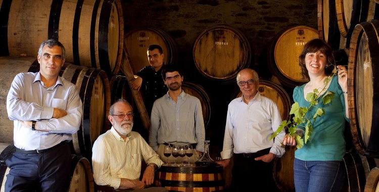 ARTSTUDIO: Vinhos Po�asFamilyDouro